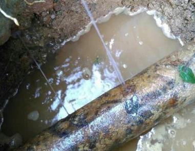 左云楼顶渗水维修公司分享下地暖漏水的原因及检测方法。